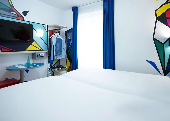 Ibis Styles Paris Maine Montparnasse Hotel